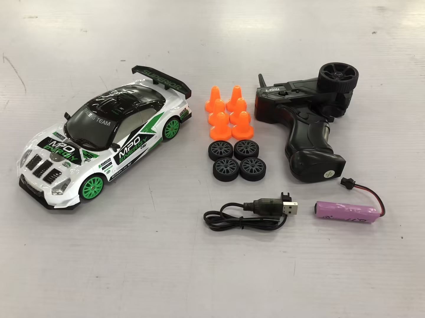 2.4G Drift Rc Car 4WD RC Drift Car Toy Remote Control GTR Model